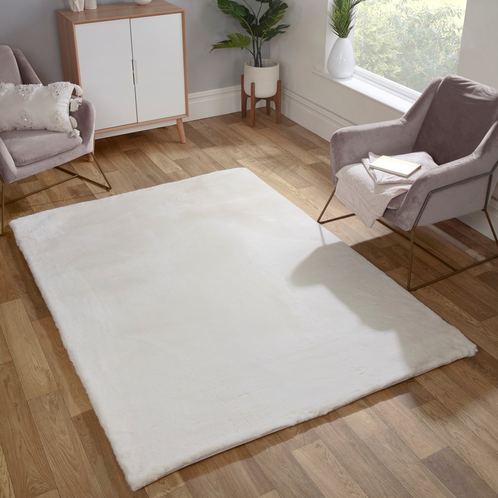 Luxe Faux Fur Rug in Ivory White